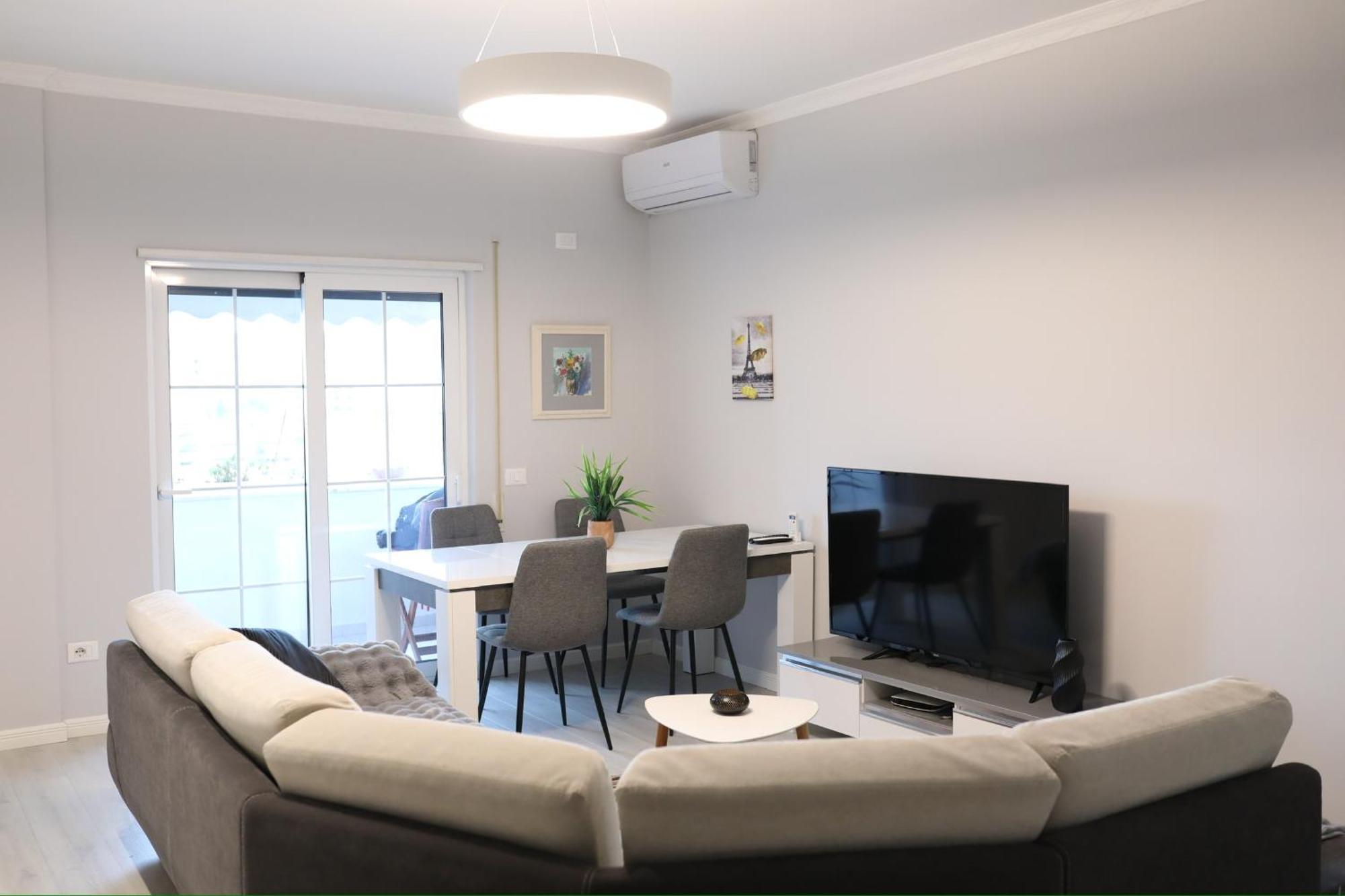 Tirana Gallery Apartment - City Center View Extérieur photo